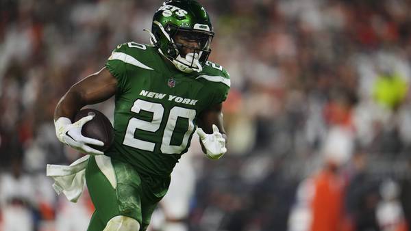 The best RBs for 2024 fantasy football, according to our experts