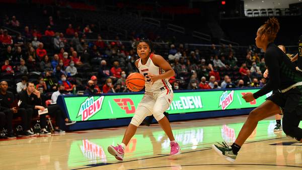 Two former UD Lady Flyers are joining former coach Shauna Green at Illinois