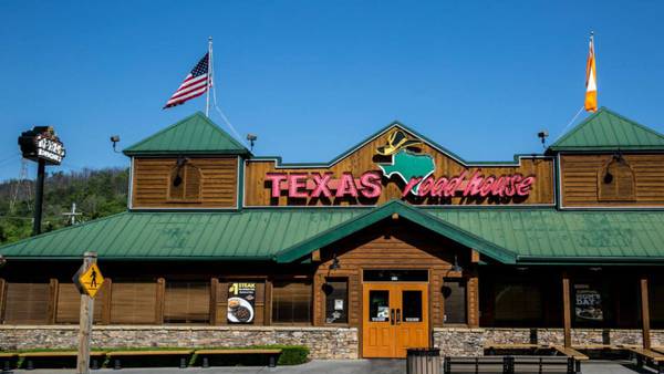 Texas Roadhouse fundraiser collects over $50K for Logan Co. tornado relief 