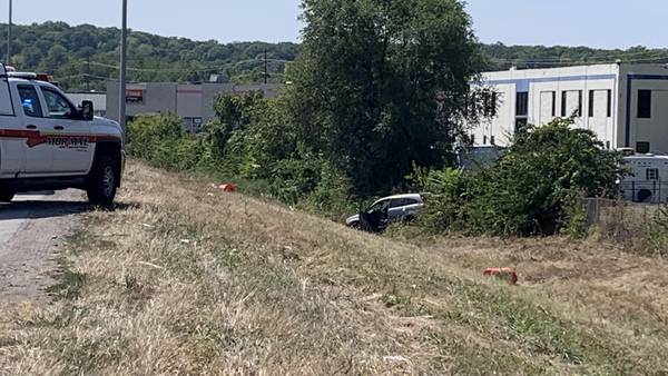 Car goes into embankment off I-75 due to a medical condition