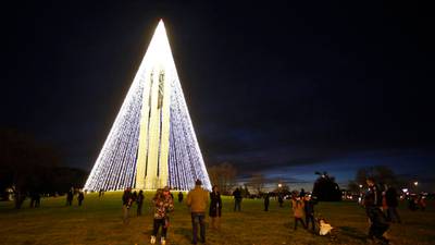 Carillon Park prepares for Tree of Light as holidays approach