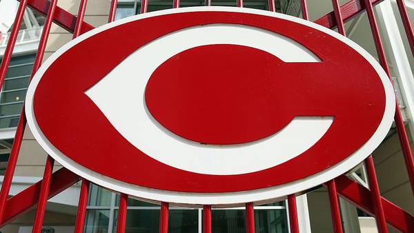 Cincinnati Reds part with 5 coaches after 100-loss season