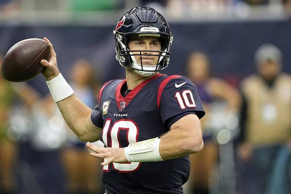 Texans reverse course, name Davis Mills the starter again after two-game benching