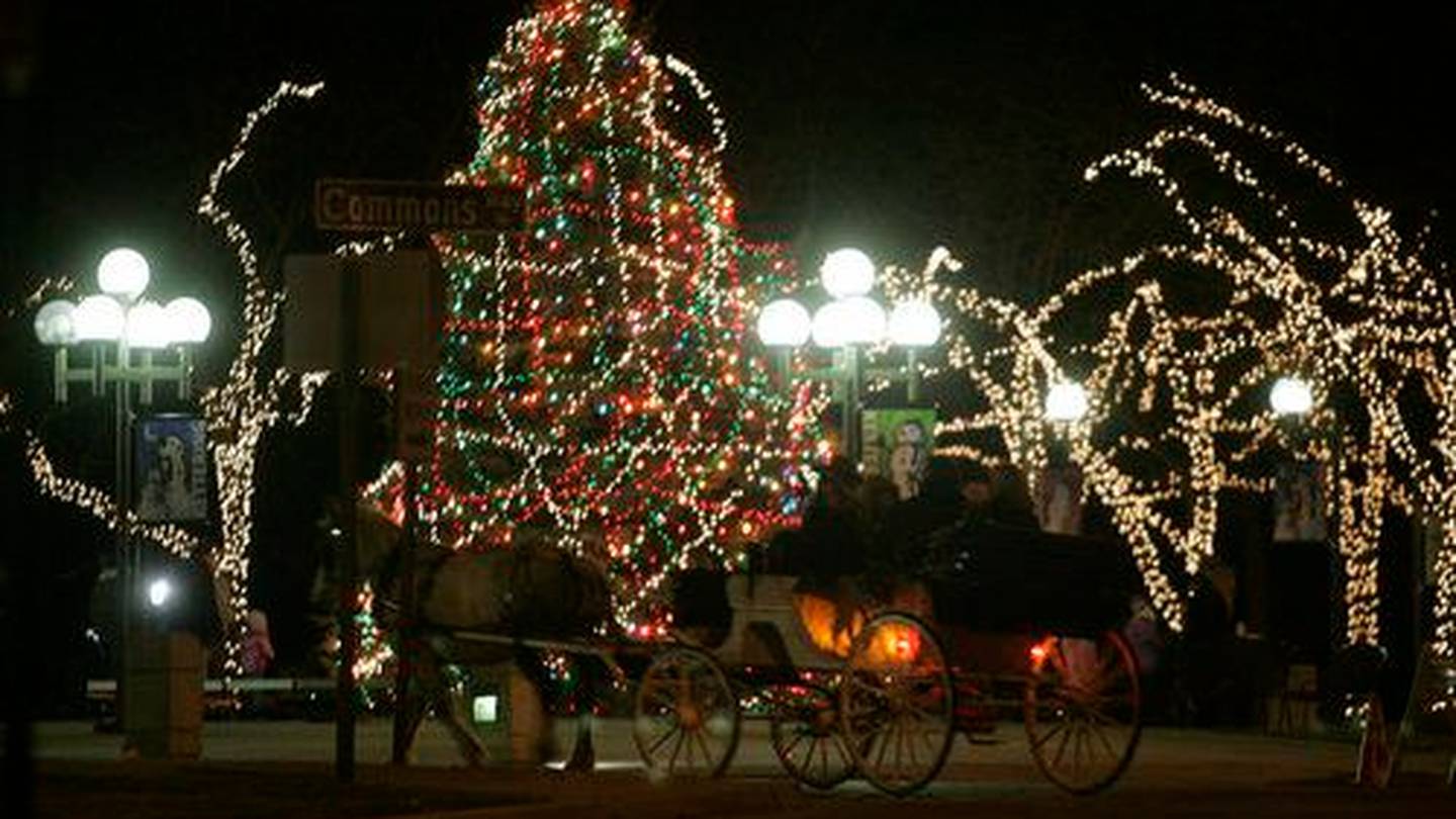 Kettering in search of a Christmas tree donor for annual lighting