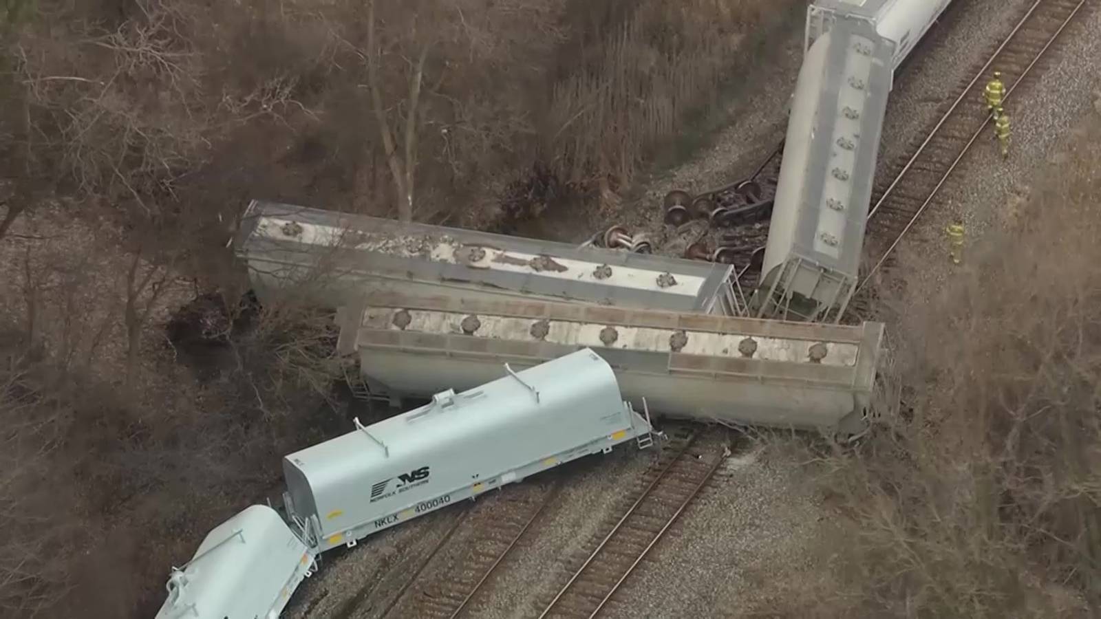 PHOTOS Norfolk Southern train carrying hazardous materials derails