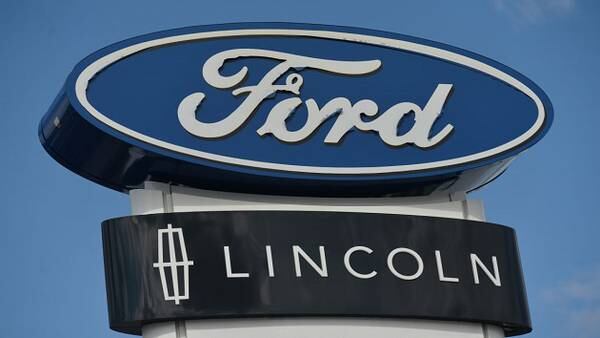 Ford urges some of its SUVs to be parked outside over fire risks
