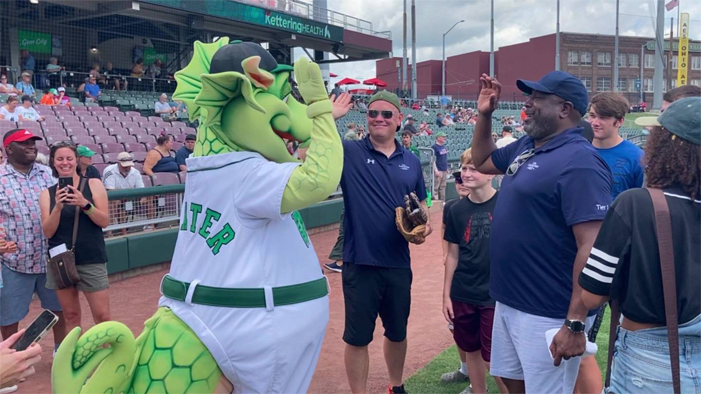 Dayton Dragons honor organ donors, longtime friends during Sunday game