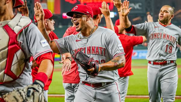 Reds score 4 times to win series at Baltimore in 10 innings 