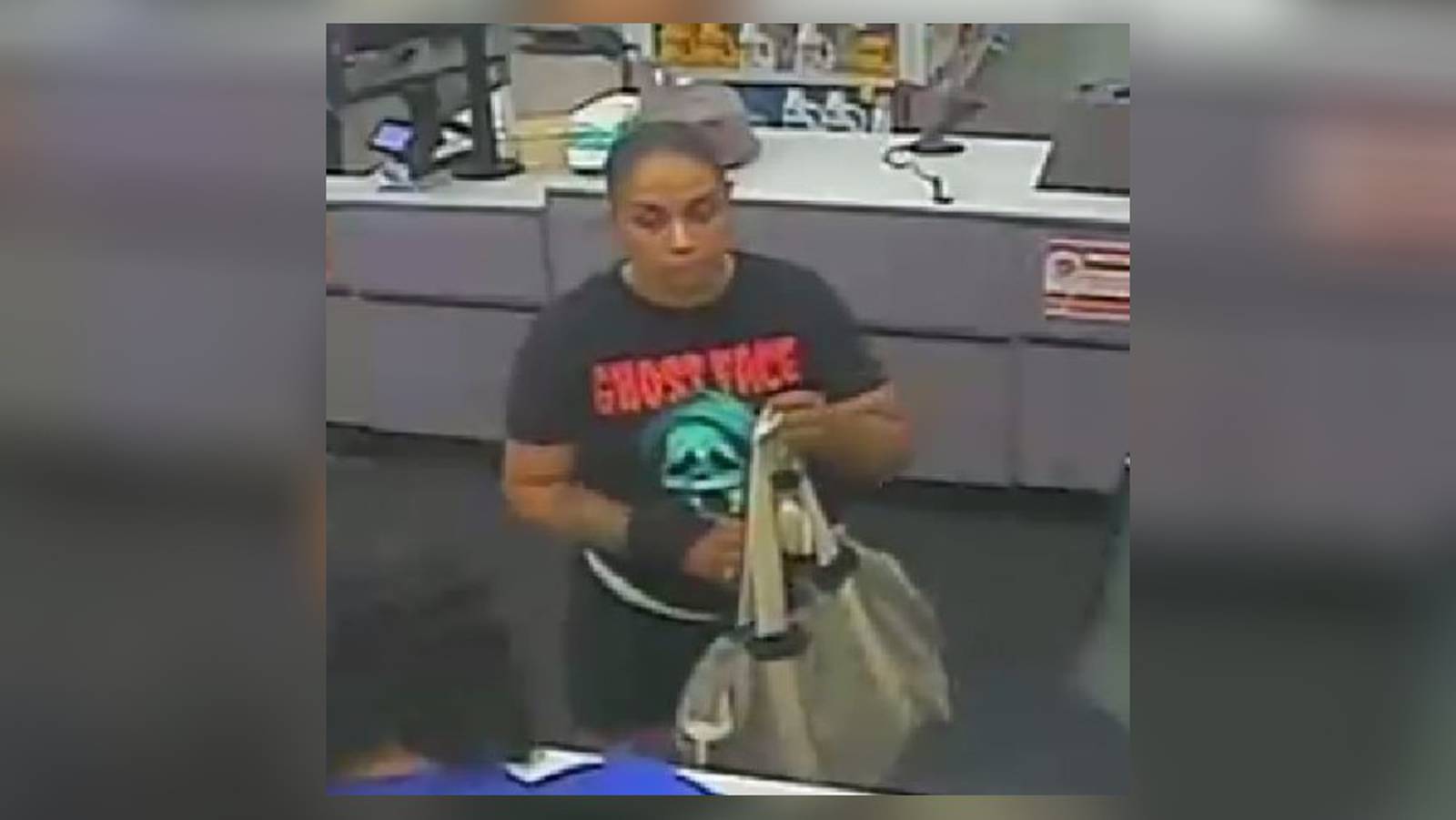 Police Asking For Publics Help In Identifying Female Theft Suspect In Dayton Whio Tv 7 And 9571