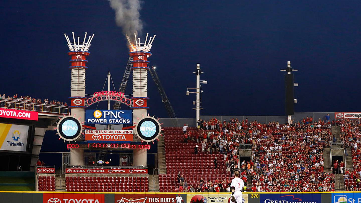 Joe Burrow throws first pitch to Zac Taylor on Reds' Opening Day