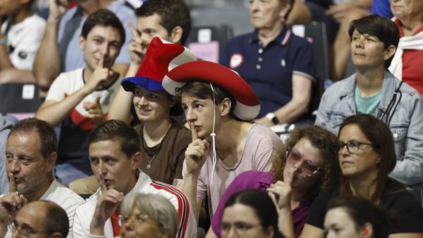 Paralympics fans learn when to be silent and when to make noise at sports for the visually-impaired