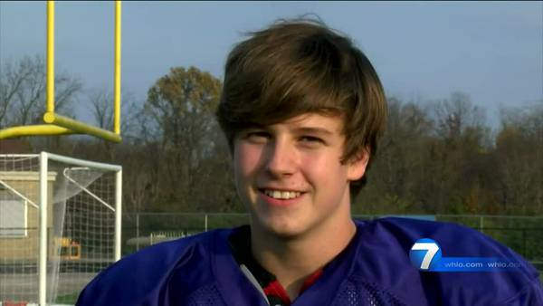 Bellbrook quarterback leads team to playoff win after losing everything in house fire