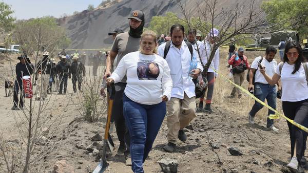 Mexican volunteers search for clandestine crematorium on outskirts of Mexico City