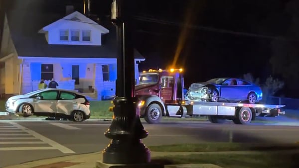 2 cars involved in crash in Englewood