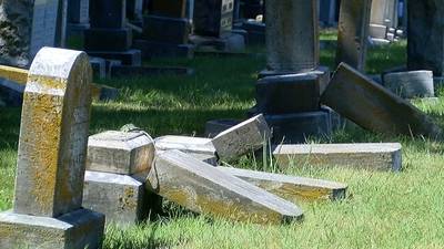 Reward offered by FBI for information on Jewish cemetery vandals in Ohio
