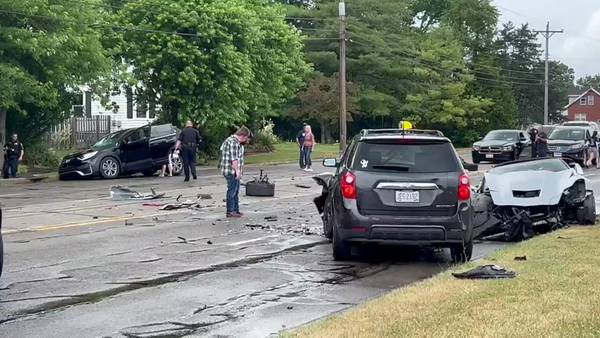 RAW VIDEO: Crews respond to multicar accident in Huber Heights
