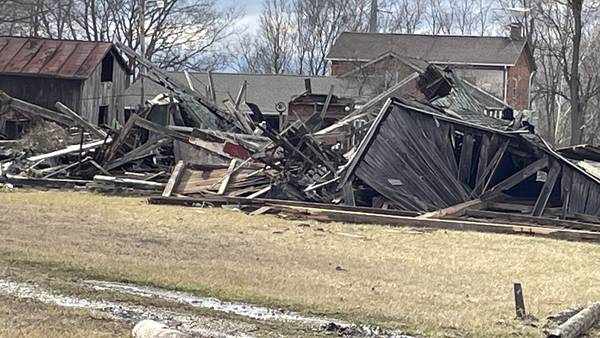 PHOTOS: Over 100 year old barn lost in damaging winds near Lewisburg