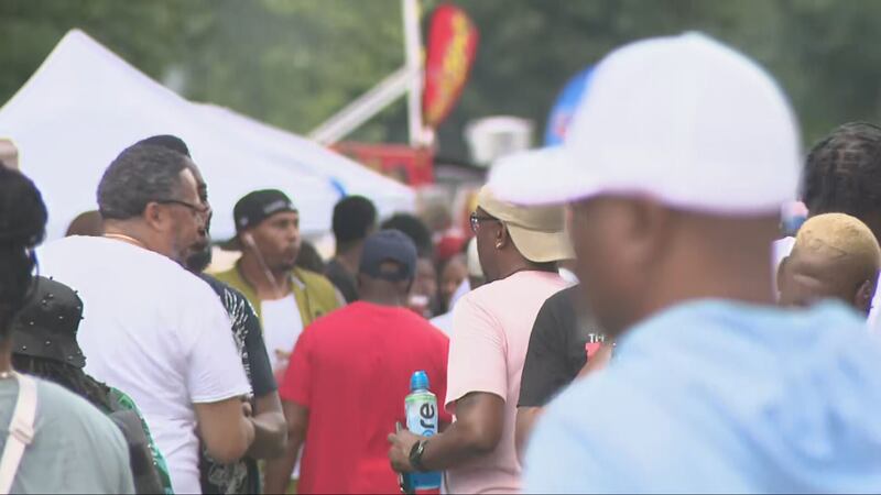 Organizers have heat measures in place as hundreds attend Dunbar Days