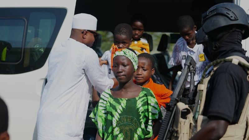Nigerians welcome 130 schoolchildren and teachers released after mass abduction