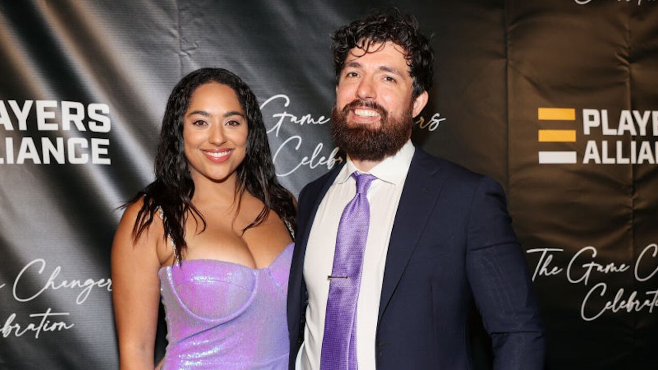 Bliss Poureetezadi and Zack Goytowski said the baby is expected sometime in the spring of 2024.