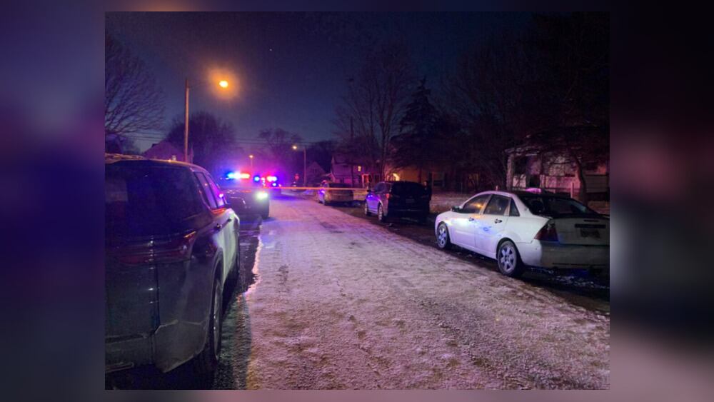 4 hurt after shooting in Springfield