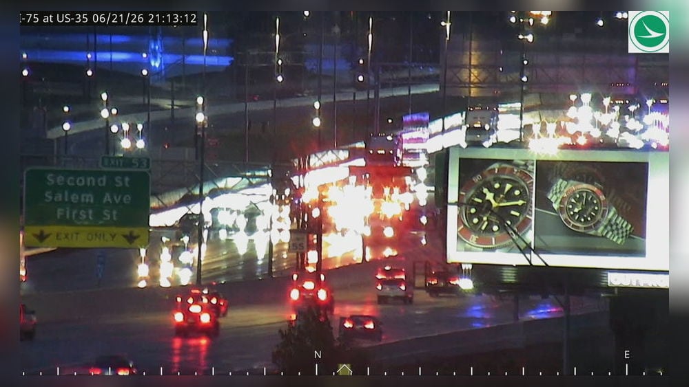 Left lanes closed due to crash on I - 75 SB in Dayton - WHIO TV 7 and WHIO Radio