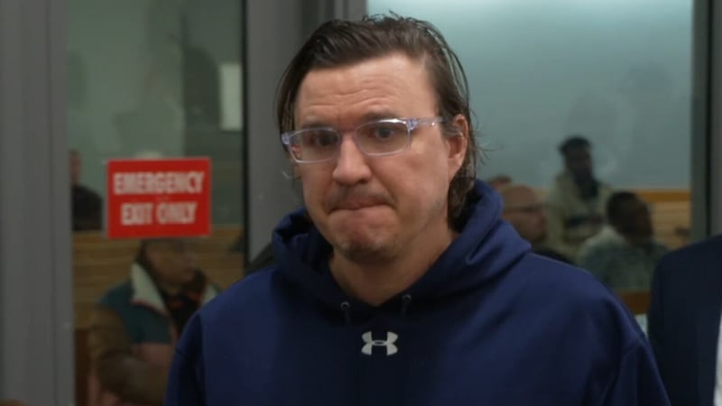 Ohio ICE agent accused of strangling woman now facing federal charge