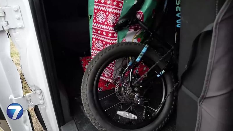 Police spread holiday cheer through Blue Elf Program